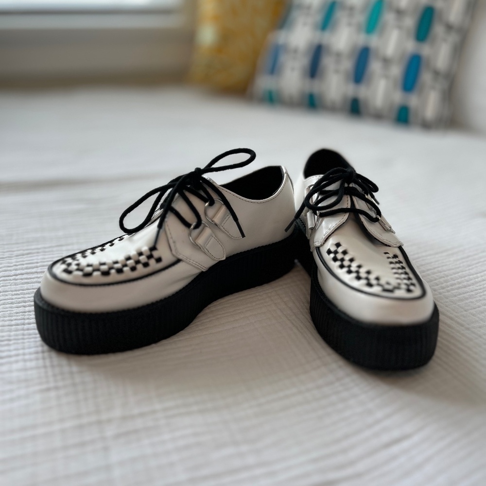 Original T.U.K White Creepers